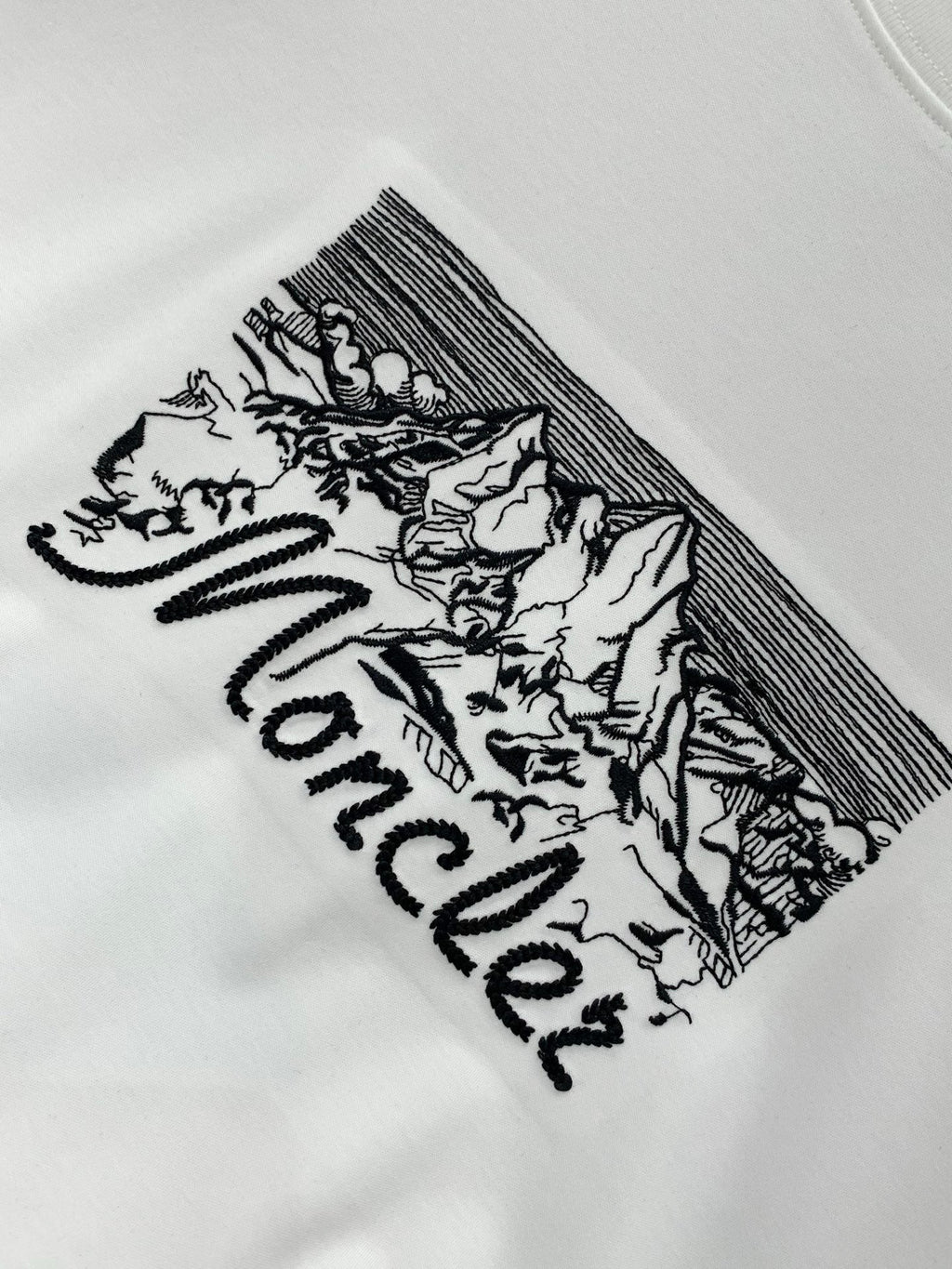 MONCLER 26S SHORT SLEEVE T-SHIRT 646