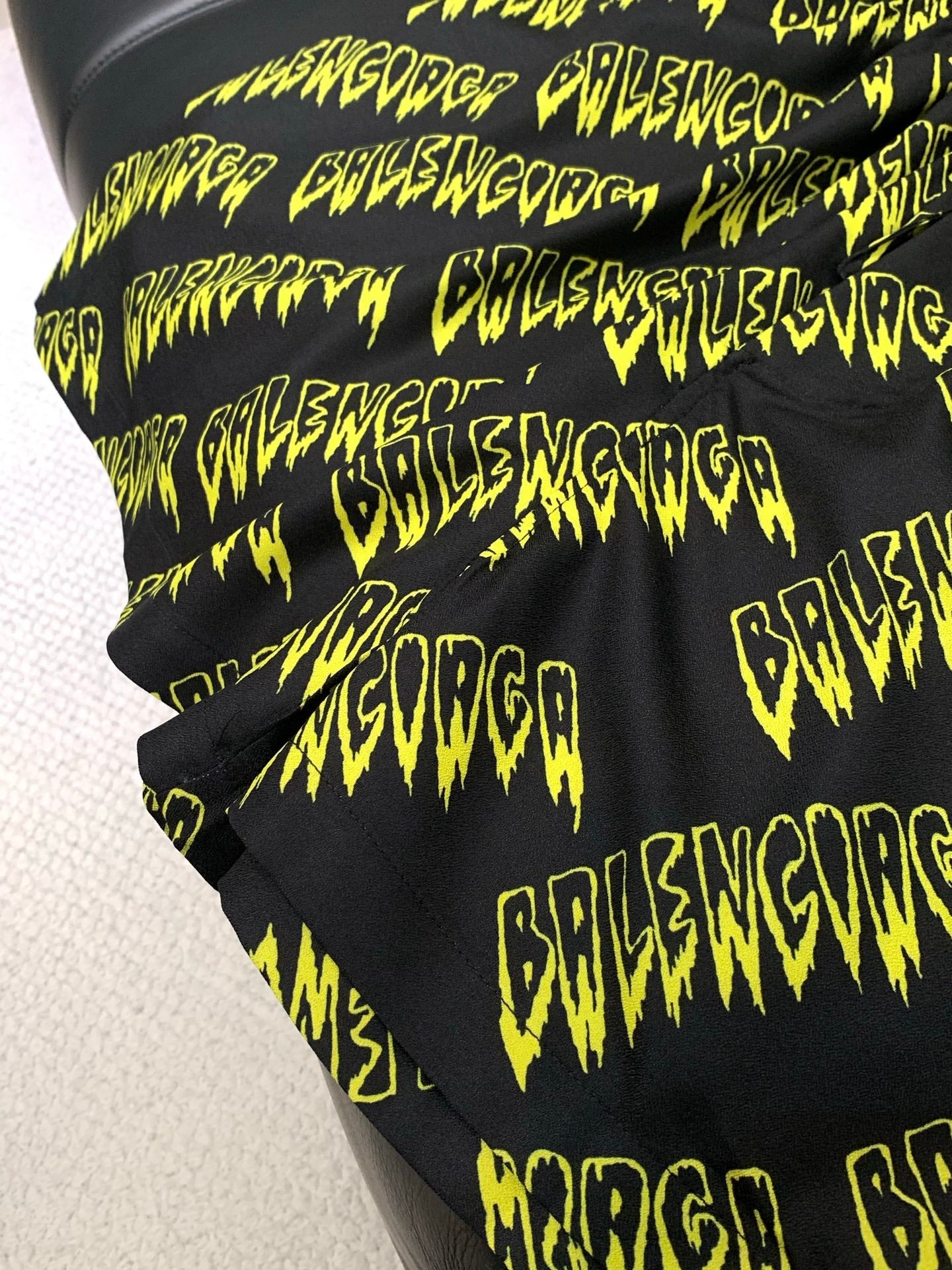 BALENCIAGA 26S SHORTS 097