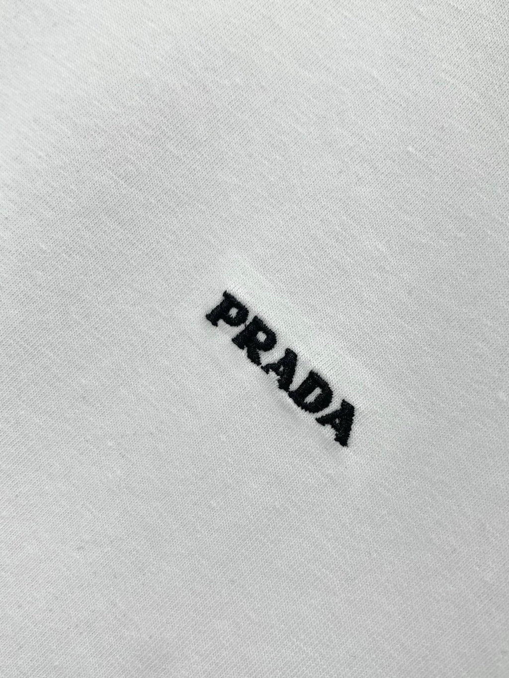 PRADA 26S T-SHIRT STYLE 825