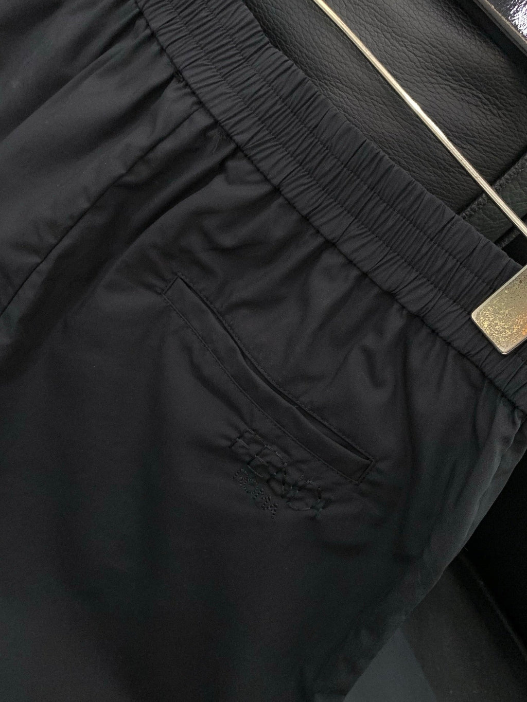FENDI 26S ELASTIC WAIST SHORTS 121