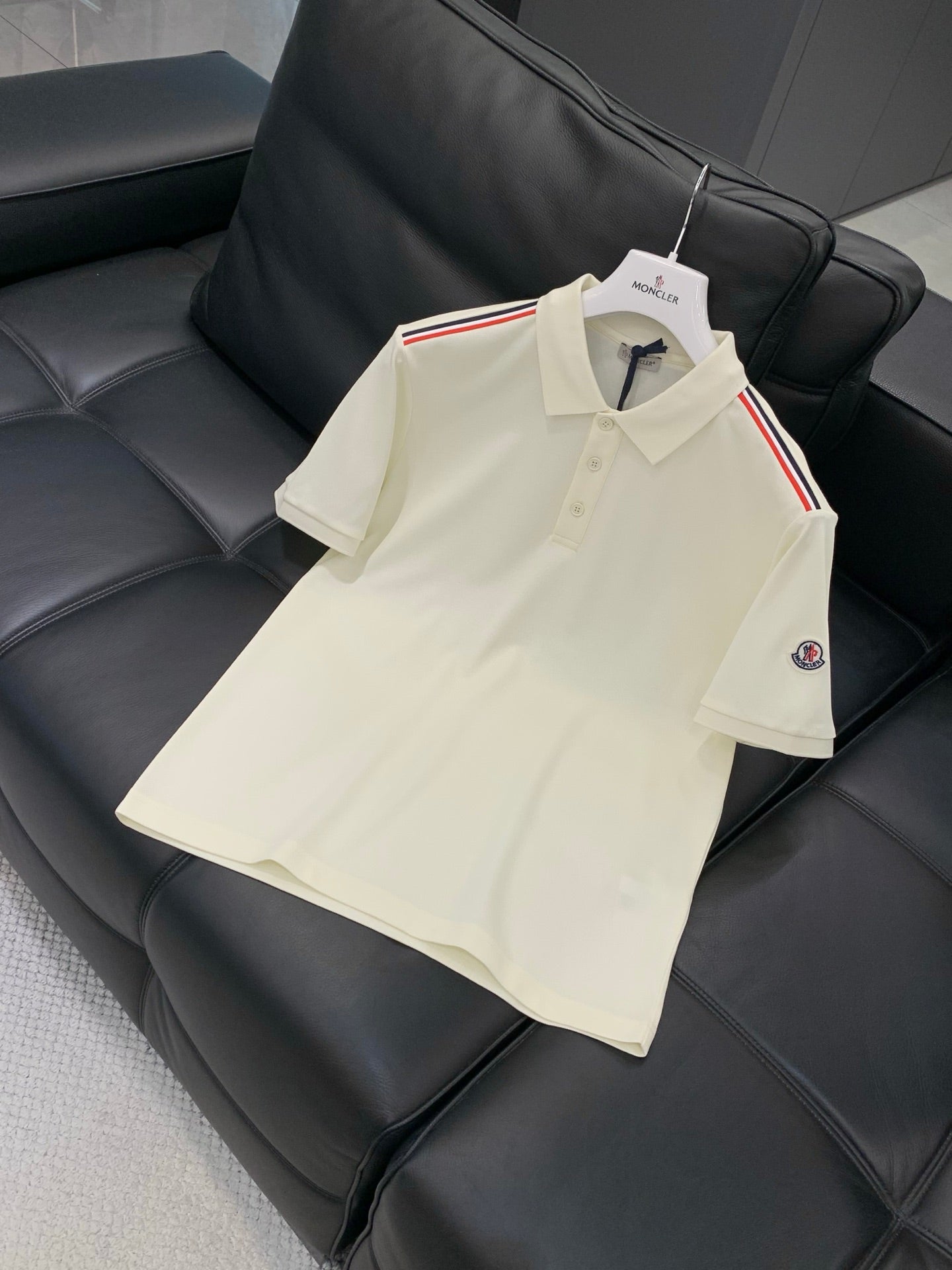 MONCLER 26S POLO SHIRT 589