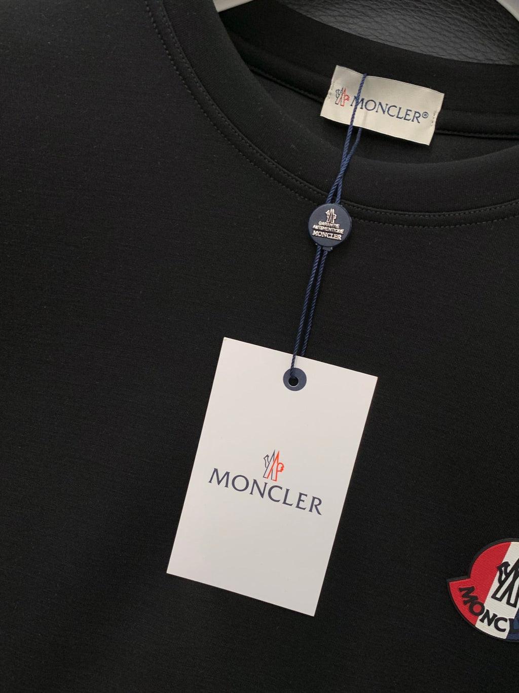 MONCLER 26S SHORT SLEEVE SET 557