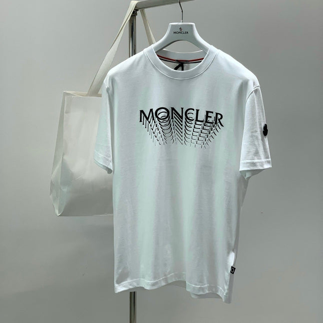 MONCLER 26S SHORT-SLEEVE T-SHIRT 676