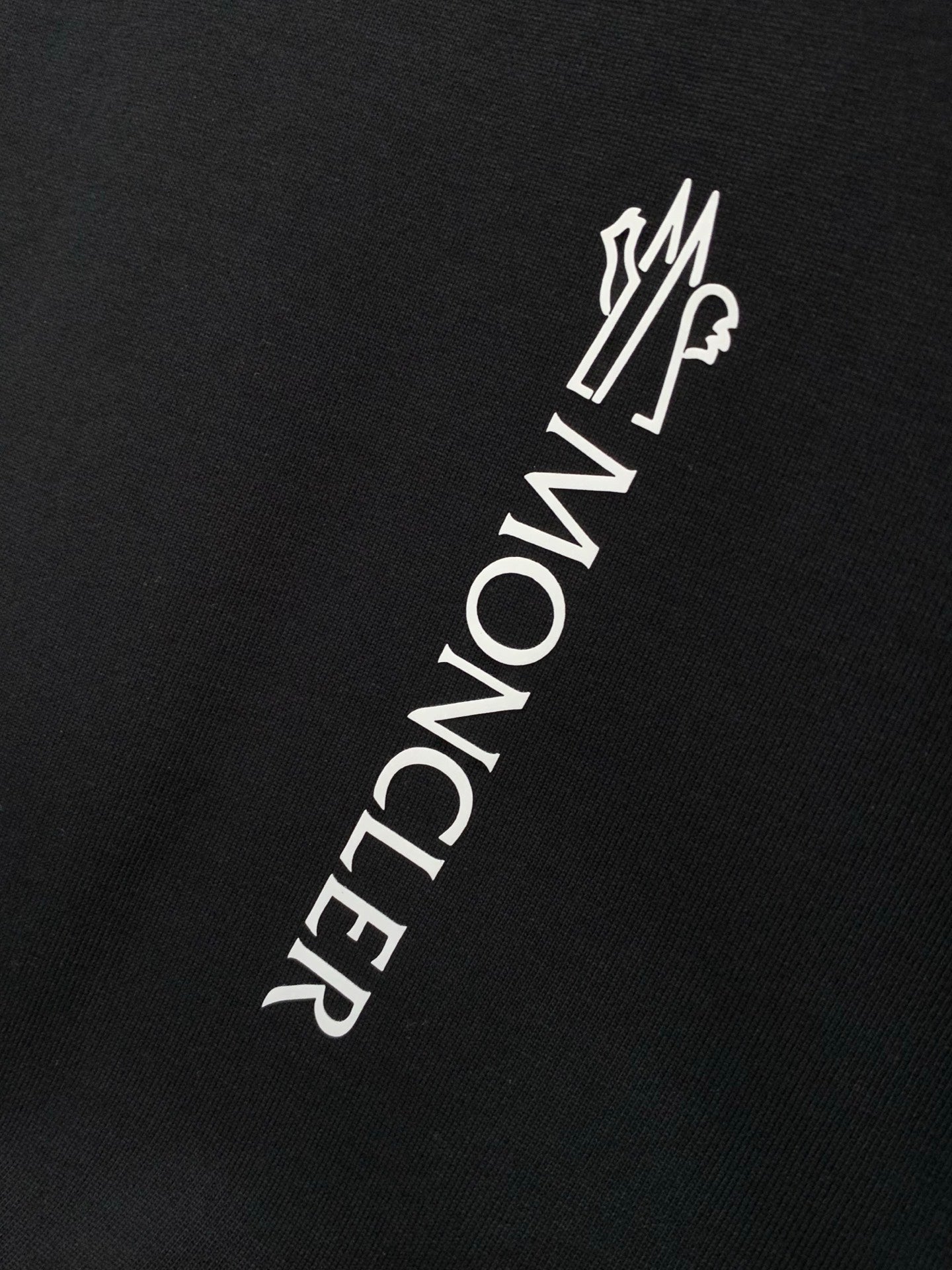 MONCLER 26S SHORT-SLEEVE T-SHIRT 683