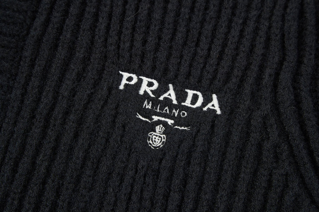 PRADA CARDIGAN STYLE 152