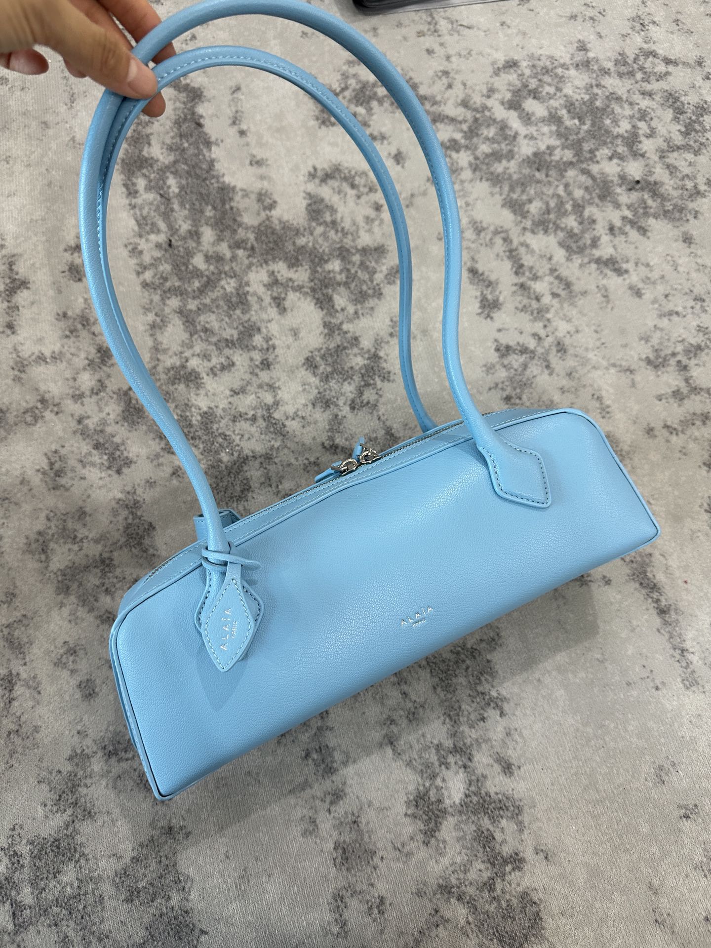 LE TECKEL MEDIUM BAG 32 IN SKY BLUE GOATSKIN