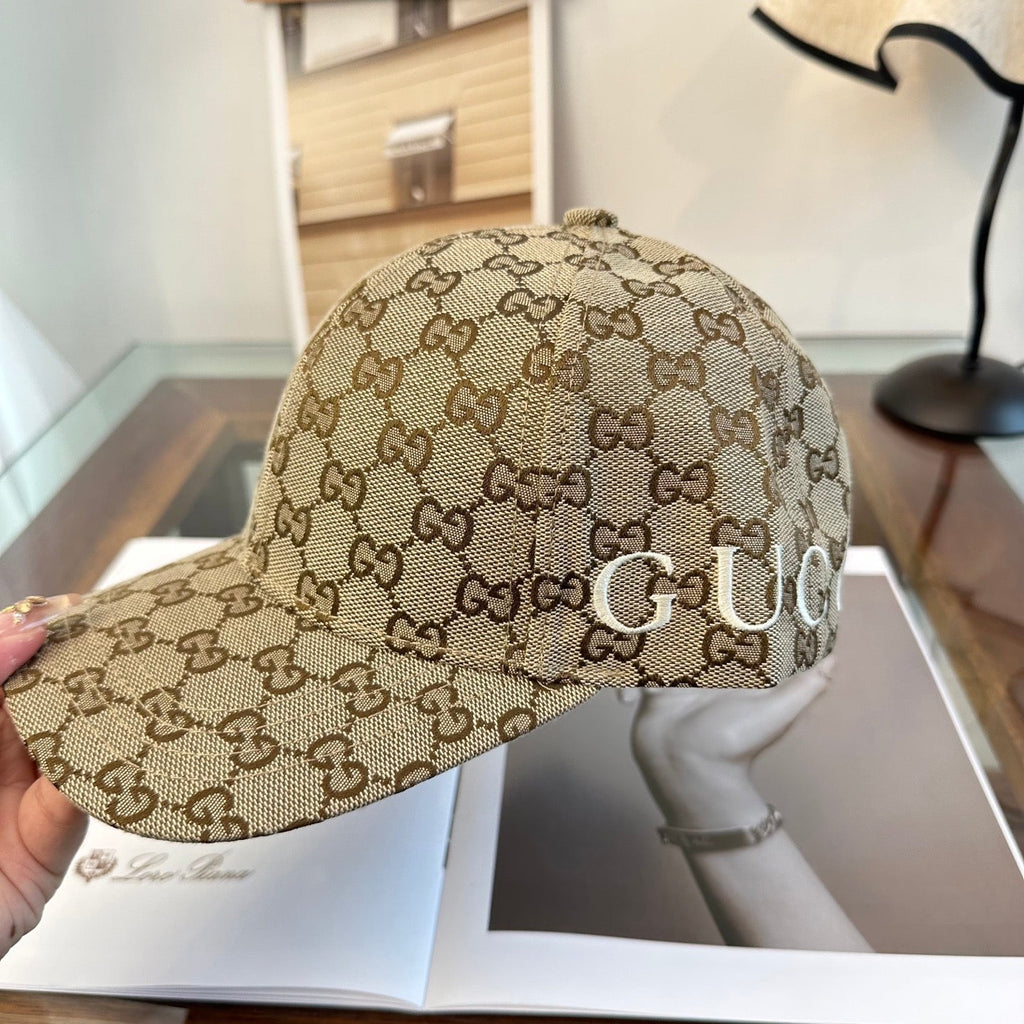 GUCCI 26S BASEBALL CAP STYLE 230