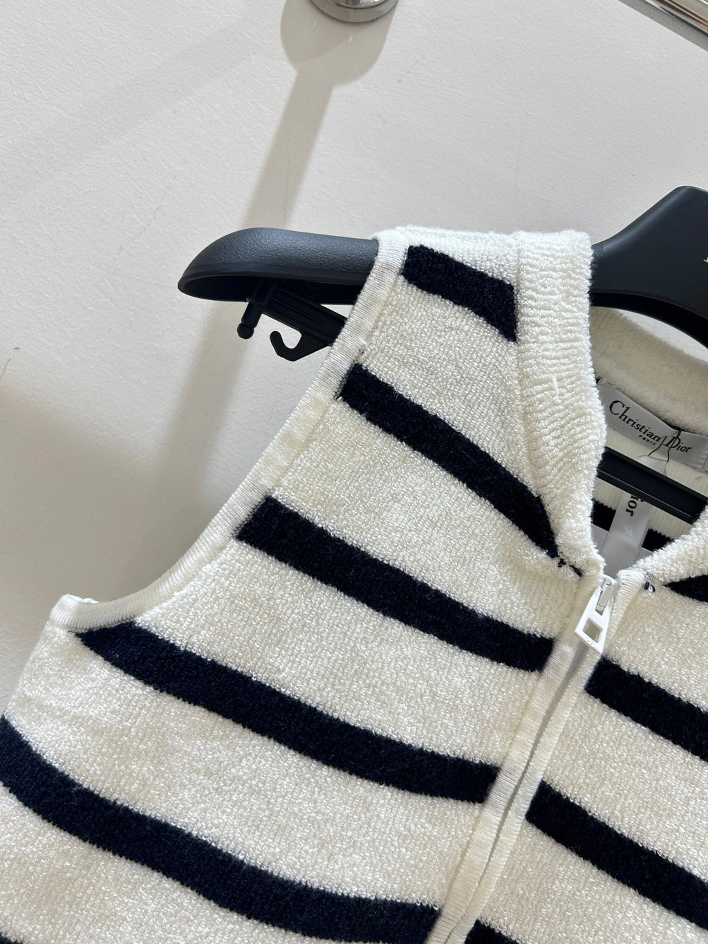 DIOR 25S SLEEVELESS STRIPED VEST STYLE 202