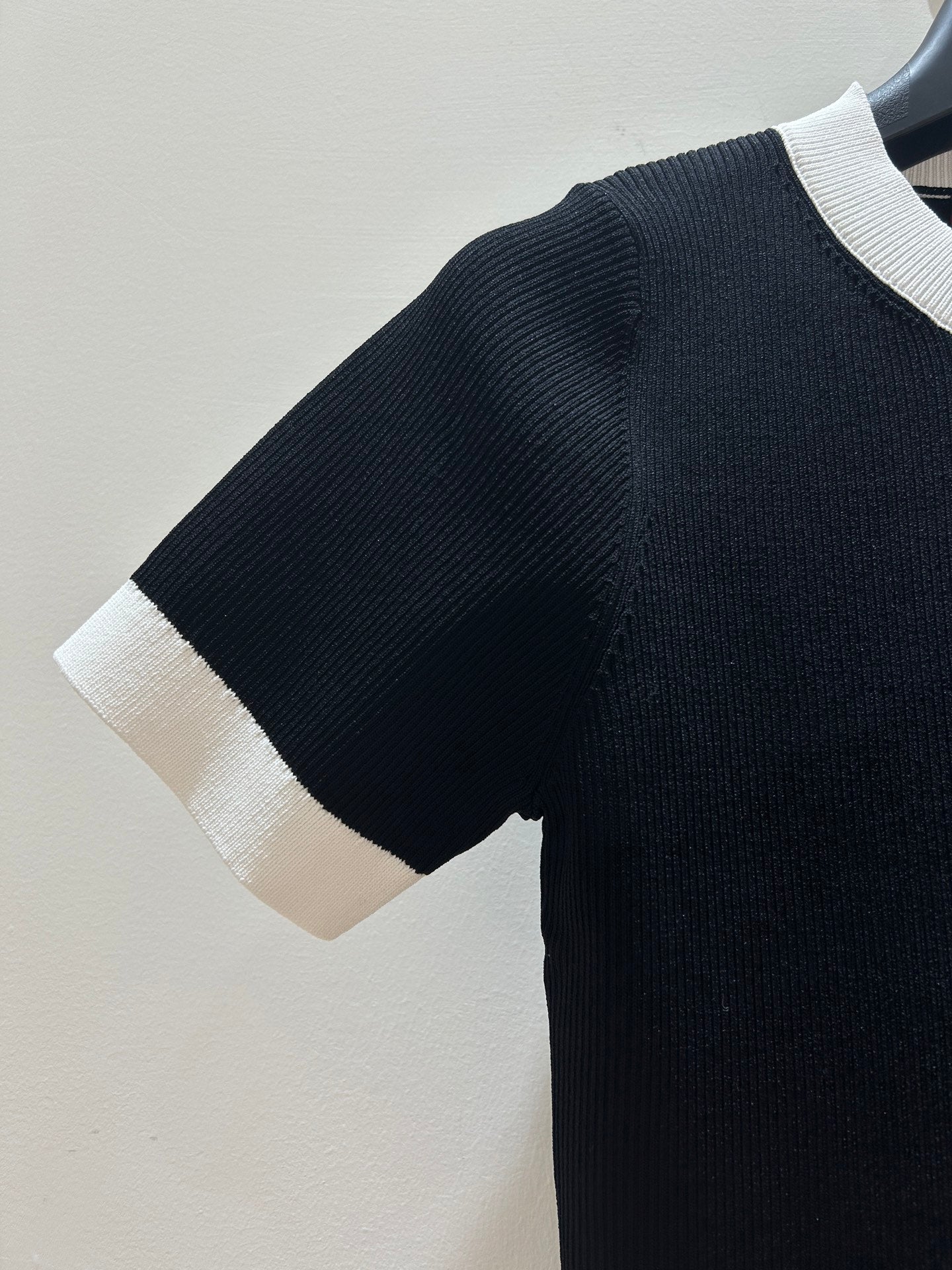 GUCCI 26S SHORT-SLEEVE KNIT CREWNECK TOP 490