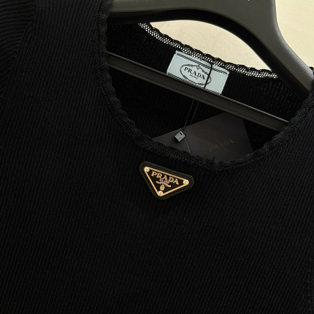 PRADA 26S SHORT-SLEEVE RIBBED KNIT TOP 1153