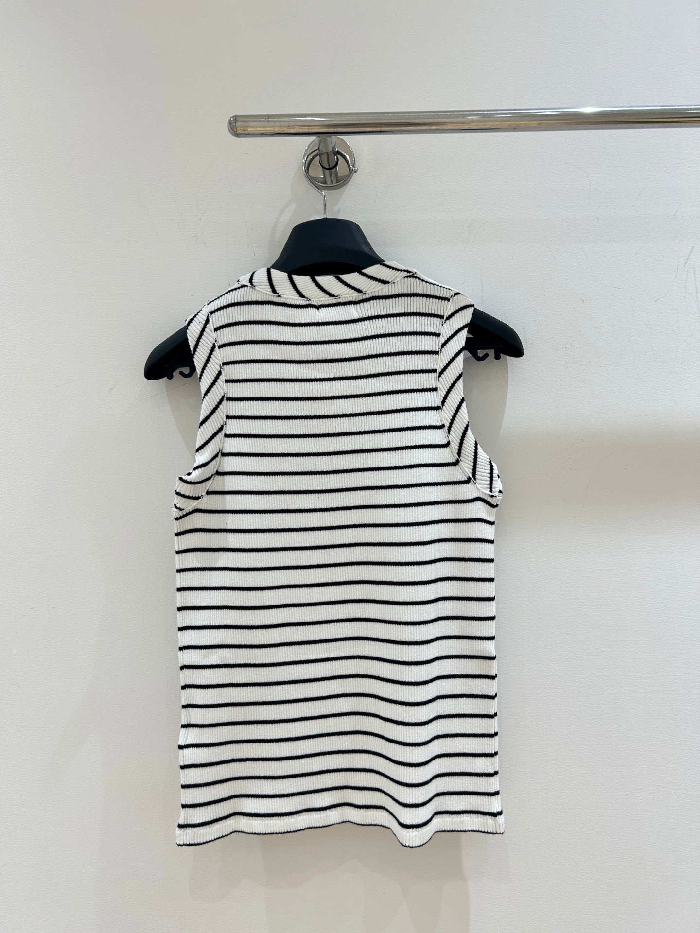 CELINE 26S SLEEVELESS KNIT TOP 404