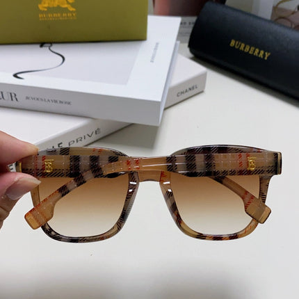 BURBERRY 26S SQUARE FRAME IN ACETATE 408175