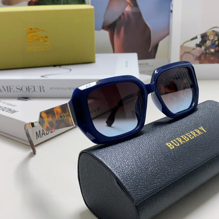 BURBERRY 26S OVERSIZED SQUARE FRAME IN ACETATE 506817