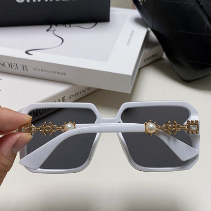 CHANEL 26S OVERSIZED SQUARE SHAPE IN ACETATE 399831