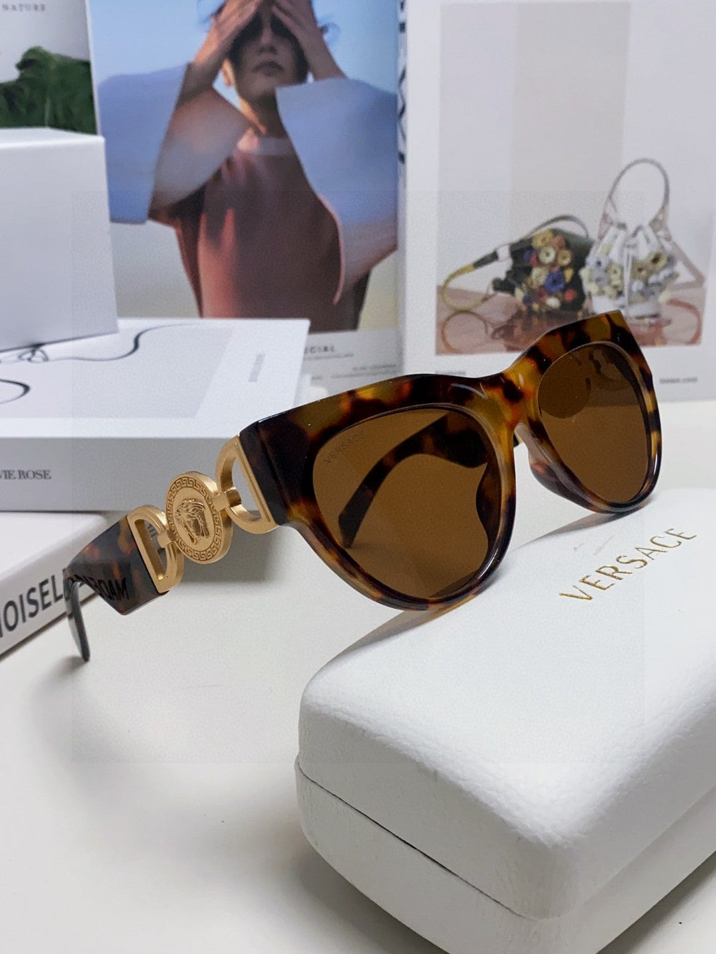 WINGED MEDUSA ROUND FRAME SUNGLASSES 588706 IN ACETATE