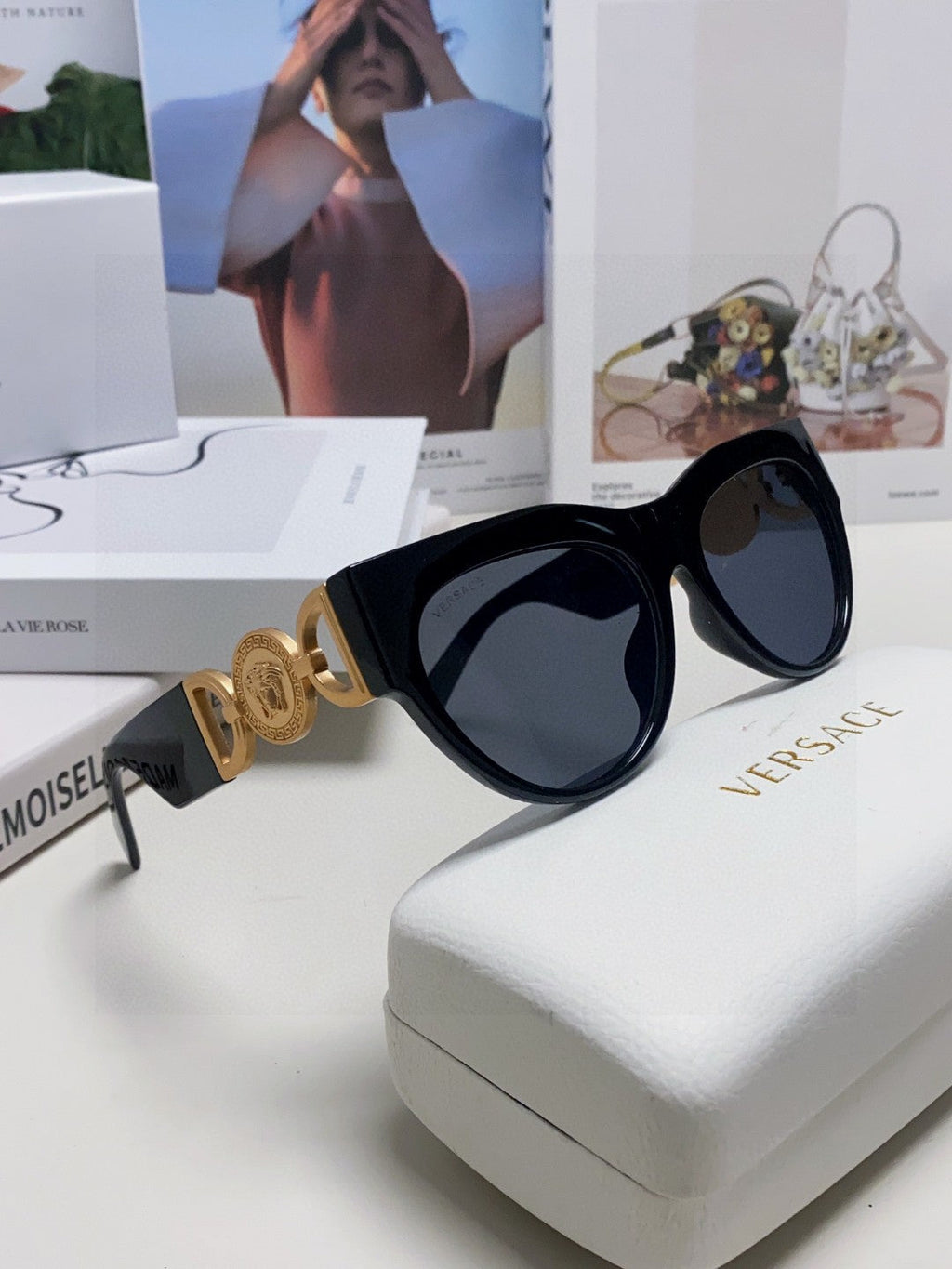 WINGED MEDUSA ROUND FRAME SUNGLASSES 588706 IN ACETATE