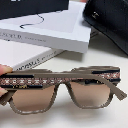 CHANEL 26S OVERSIZE SQUARE FRAME IN ACETATE 404638