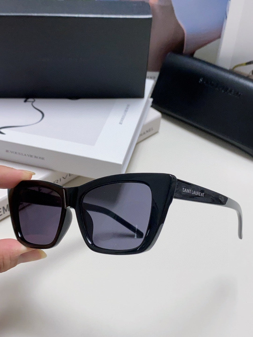YSL SUNGLASSES IN BLACK ACETATE 652594