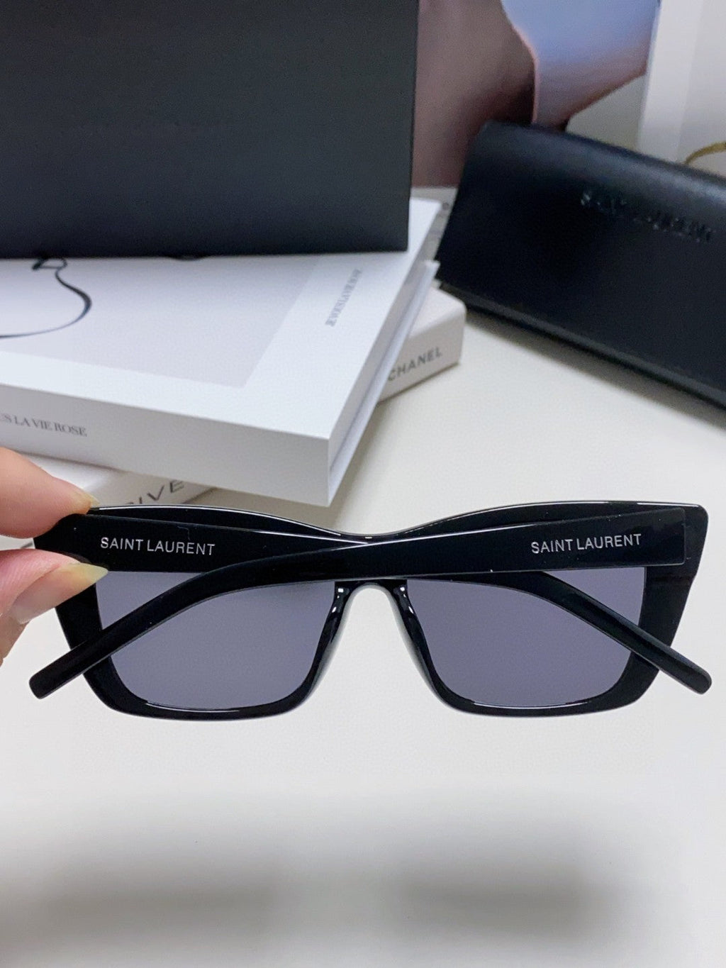 YSL SUNGLASSES IN BLACK ACETATE 652594