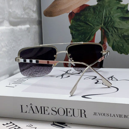 BURBERRY 26S RECTANGULAR FRAME IN METAL 424562
