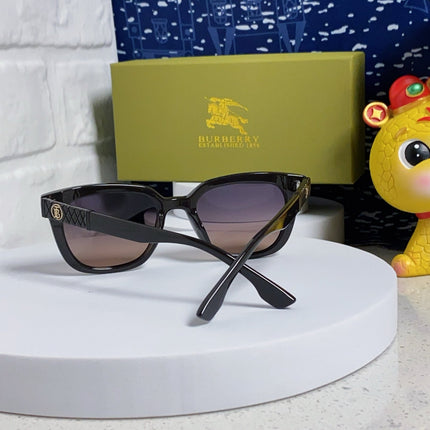BURBERRY 26S SQUARE FRAME IN ACETATE 493067