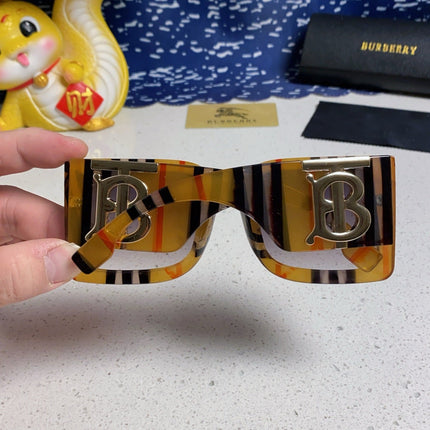BURBERRY 26S RECTANGLE FRAME IN ACETATE 502814