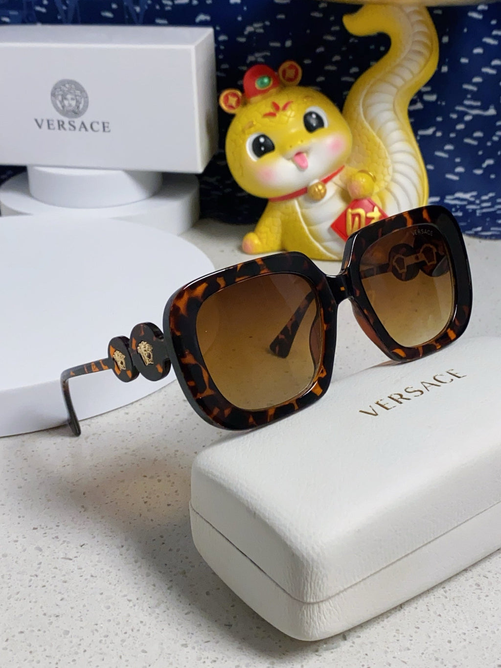 MEDUSA BIGGIE MAXI SQUARE FRAME SUNGLASSES 587283 IN ACETATE