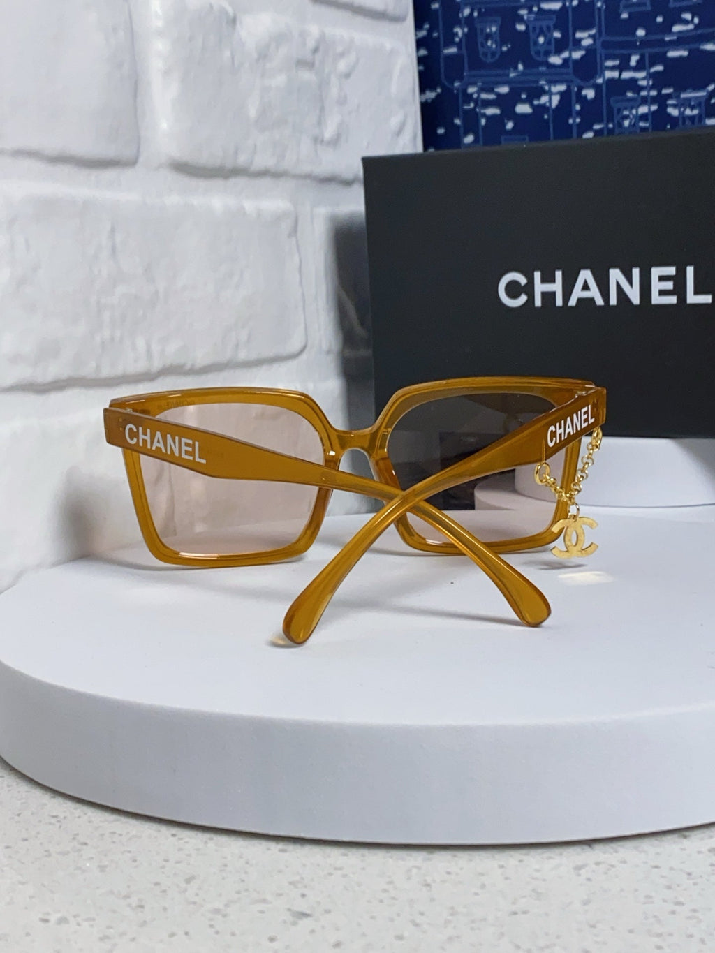 SQUARE SUNGLASSES 641806 IN DARK YELLOW ACETATE