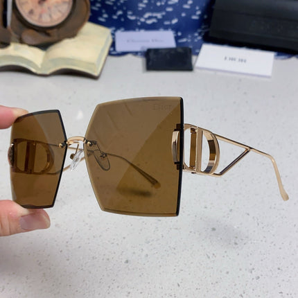 DIOR 26S OVERSIZED SQUARE FRAME IN METAL 500372