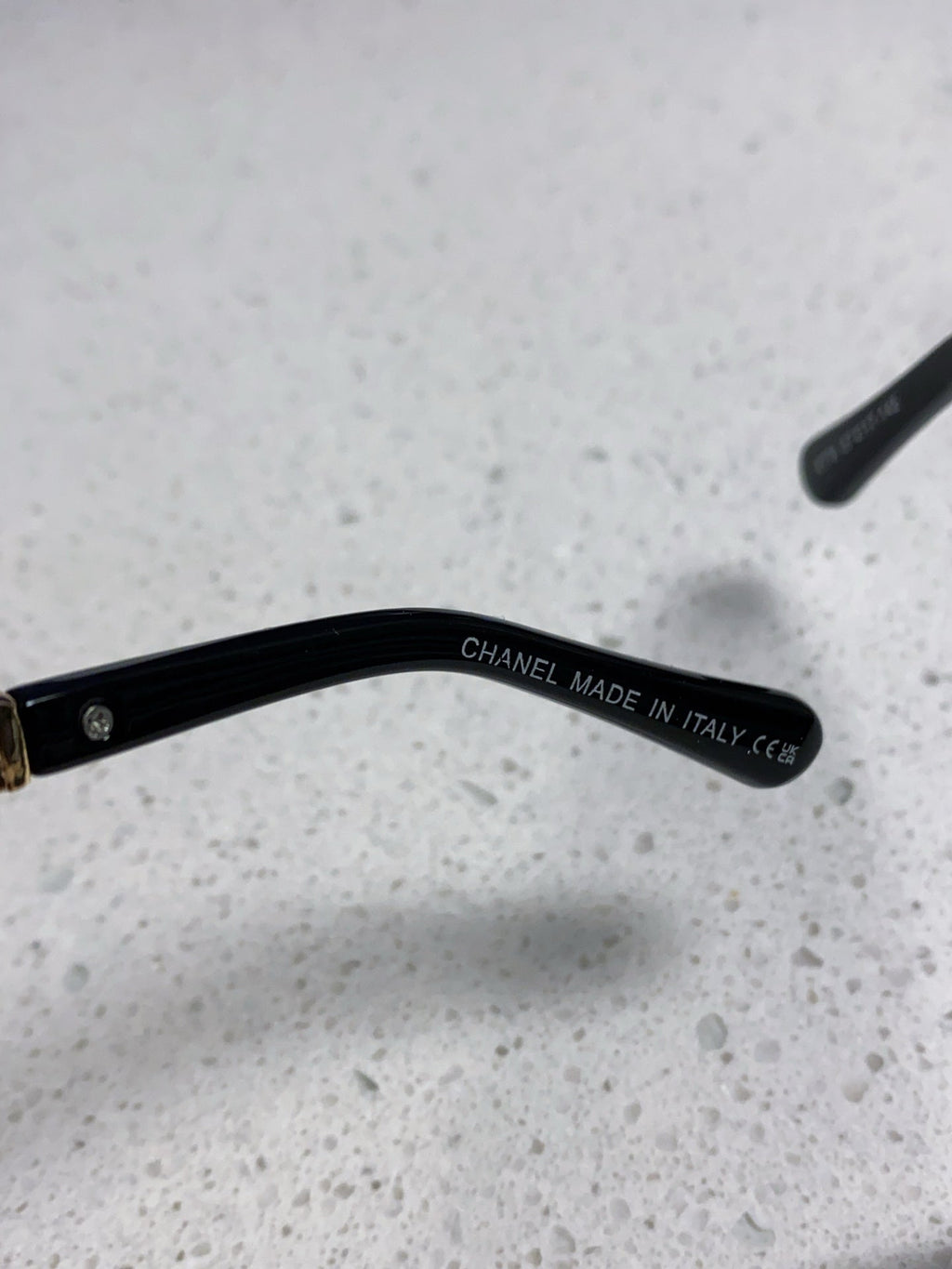 SQUARE SUNGLASSES 632033 IN BLACK ACETATE BLACK LENSES