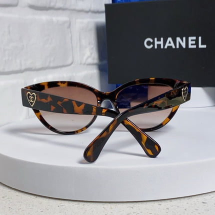 CHANEL 26S BUTTERFLY SHAPE IN ACETATE 417193