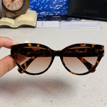 CHANEL 26S BUTTERFLY SHAPE IN ACETATE 417193