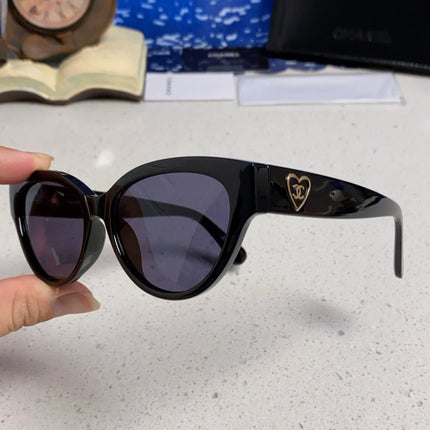 CHANEL 26S BUTTERFLY SHAPE IN ACETATE 417194