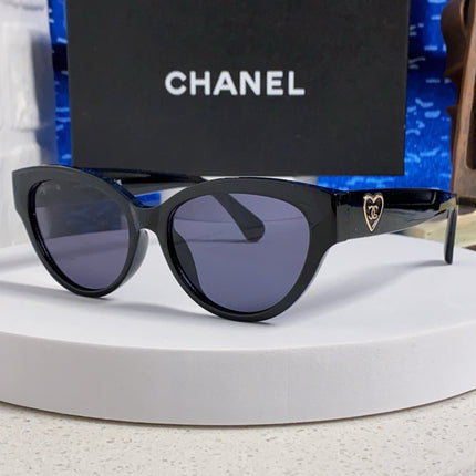 CHANEL 26S BUTTERFLY SHAPE IN ACETATE 417194