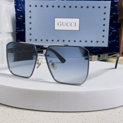 GUCCI 26S SQUARE FRAME IN METAL 420480