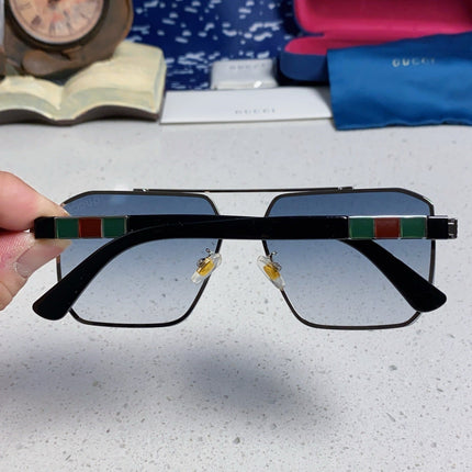 GUCCI 26S SQUARE FRAME IN METAL 420480