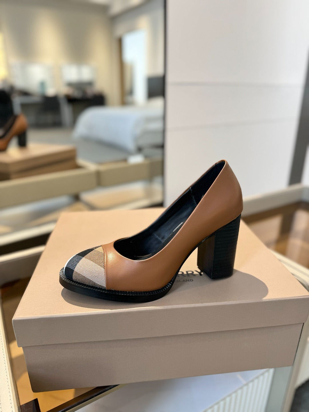 BURBERRY 26S HIGH HEELS 95 MM IN BROWN CALFSKIN