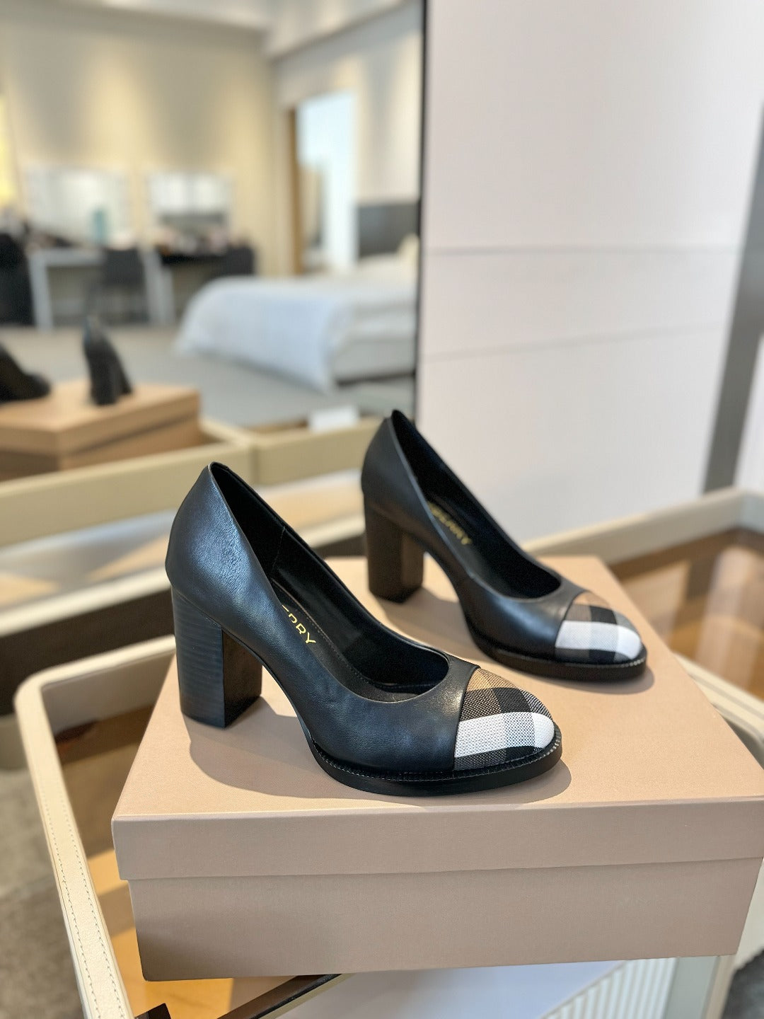 BURBERRY 26S HIGH HEELS 95 MM IN BLACK CALFSKIN