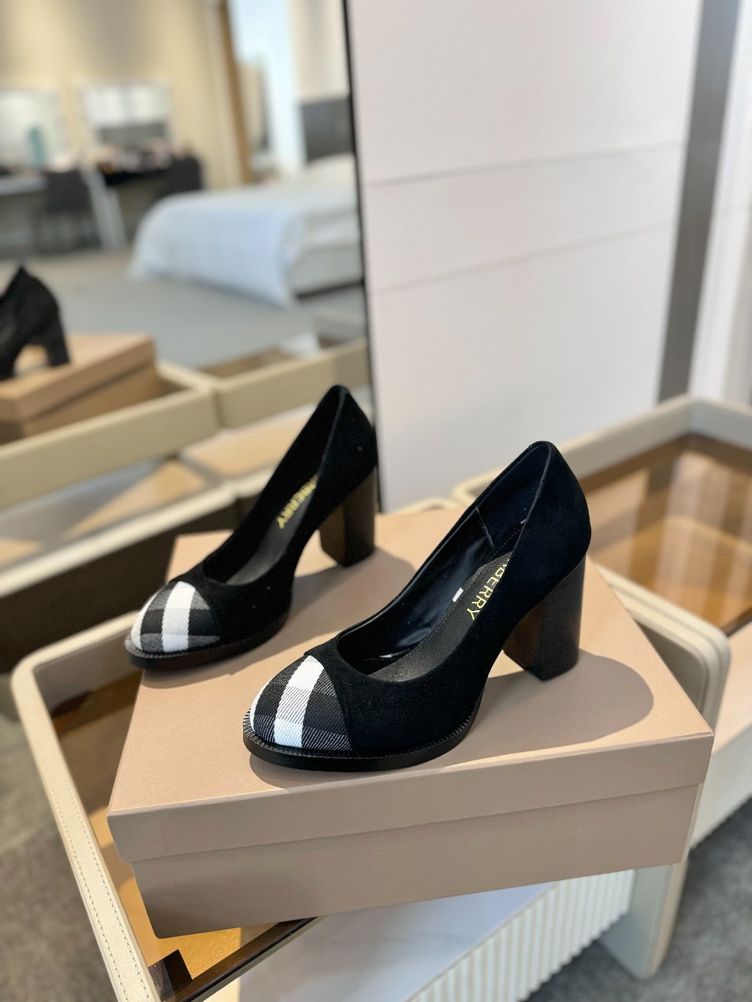 BURBERRY 26S HIGH HEELS 95 MM IN BLACK SUEDE