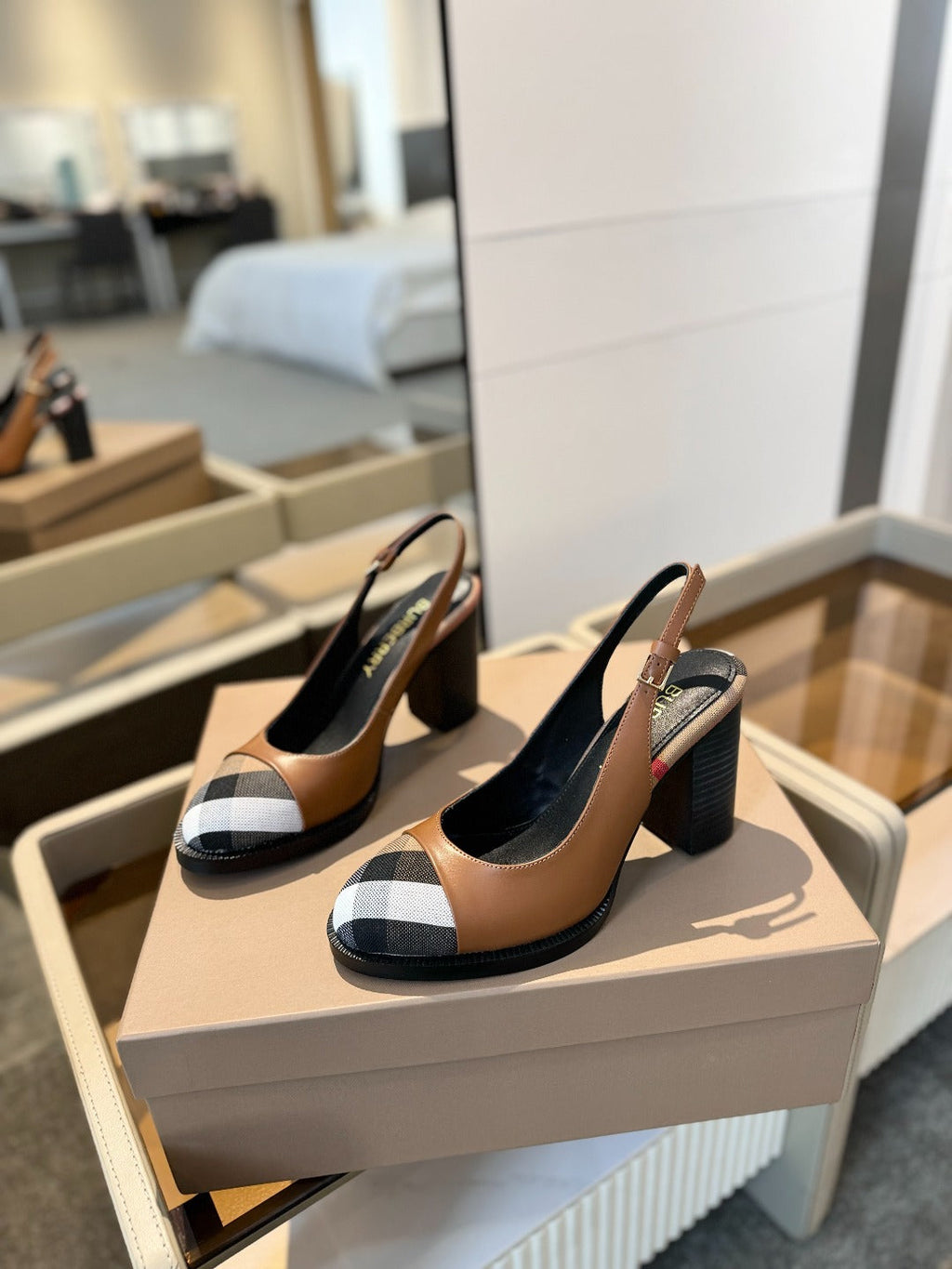 BURBERRY 26S VINTAGE CHECK TOE SLINGBACK BLOCK HEELS 95MM IN BROWN CALFSKIN
