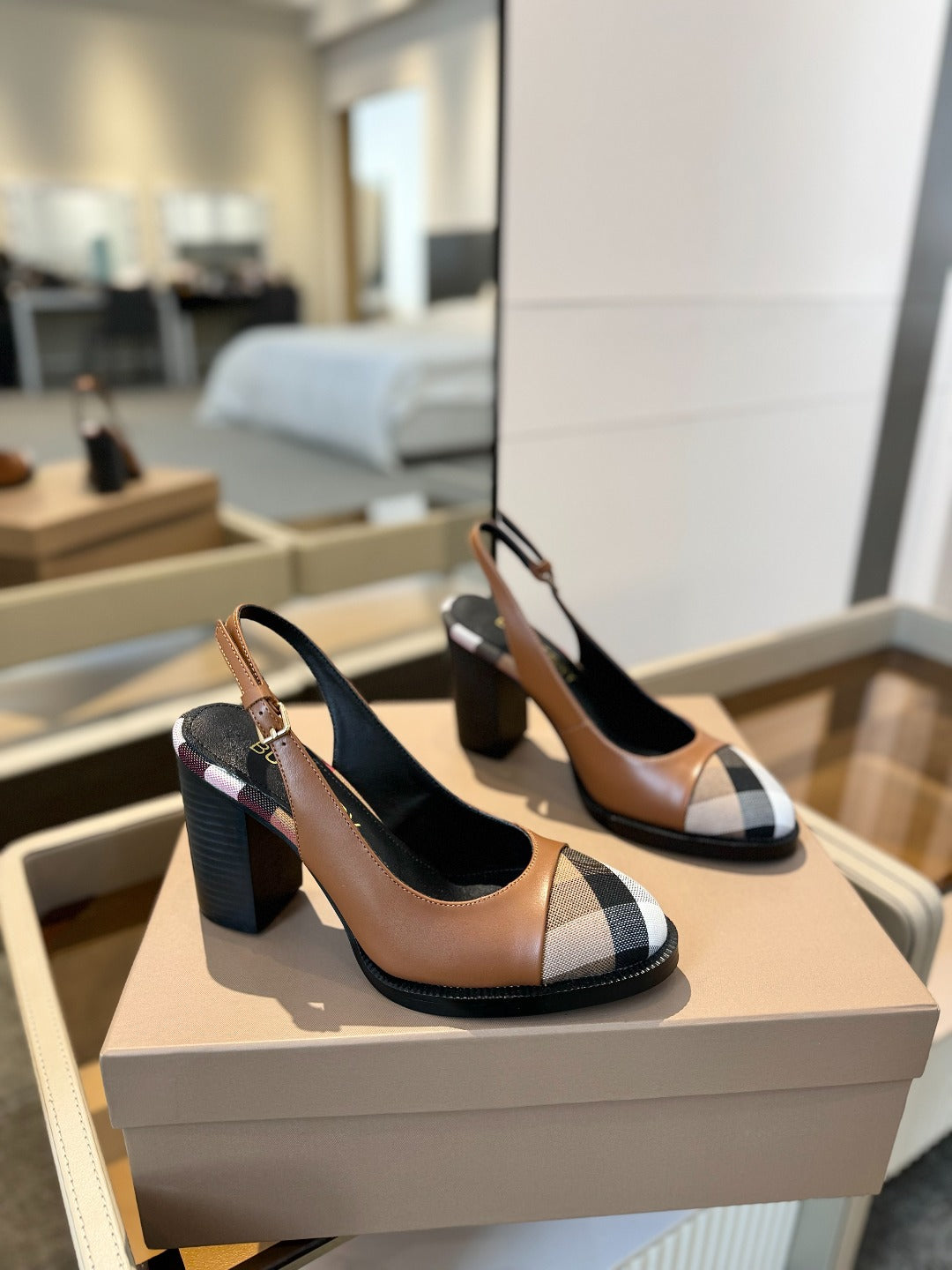 BURBERRY 26S VINTAGE CHECK TOE SLINGBACK BLOCK HEELS 95MM IN BROWN CALFSKIN
