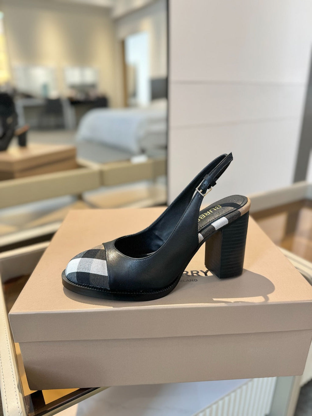 BURBERRY 26S VINTAGE CHECK TOE SLINGBACK BLOCK HEELS 95MM IN BLACK CALFSKIN
