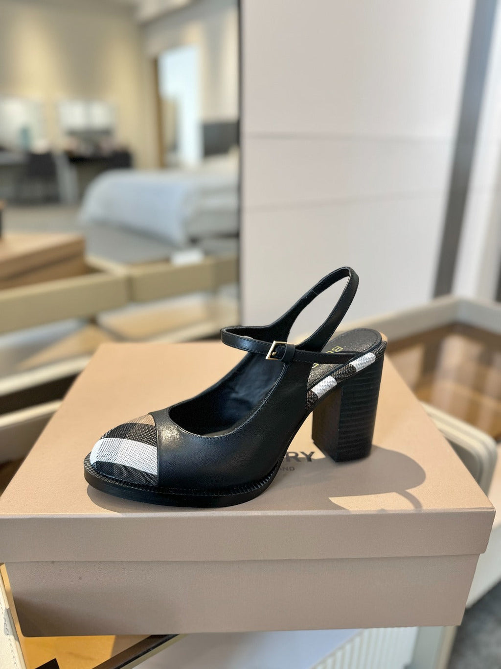 BURBERRY 26S SLINGBACK HEELS 95 MM IN BLACK CALFSKIN