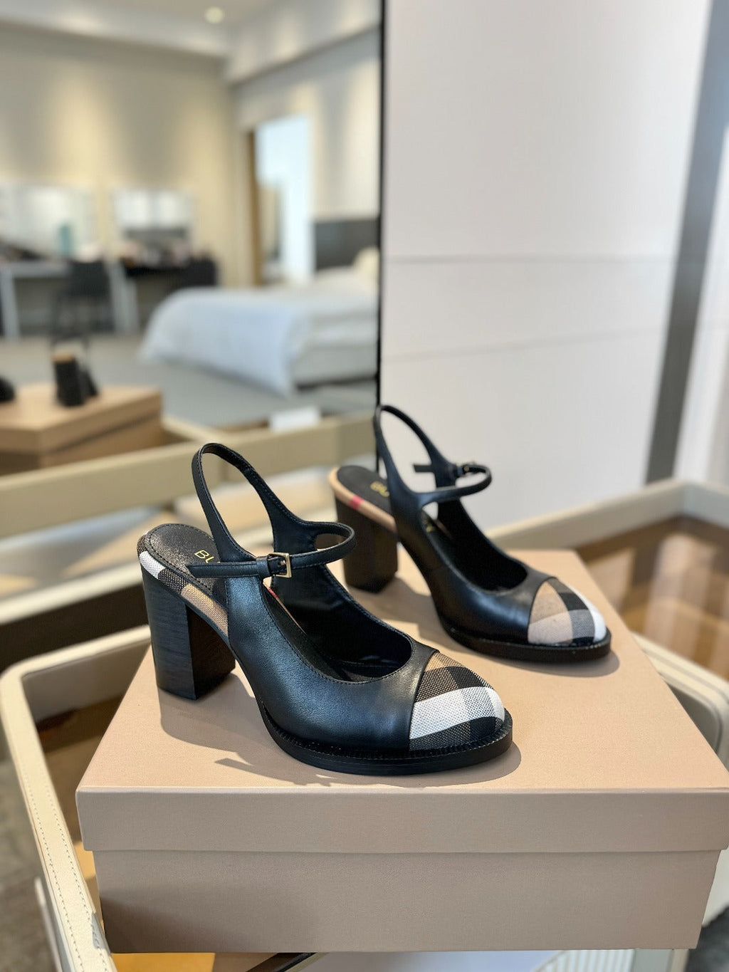 BURBERRY 26S SLINGBACK HEELS 95 MM IN BLACK CALFSKIN