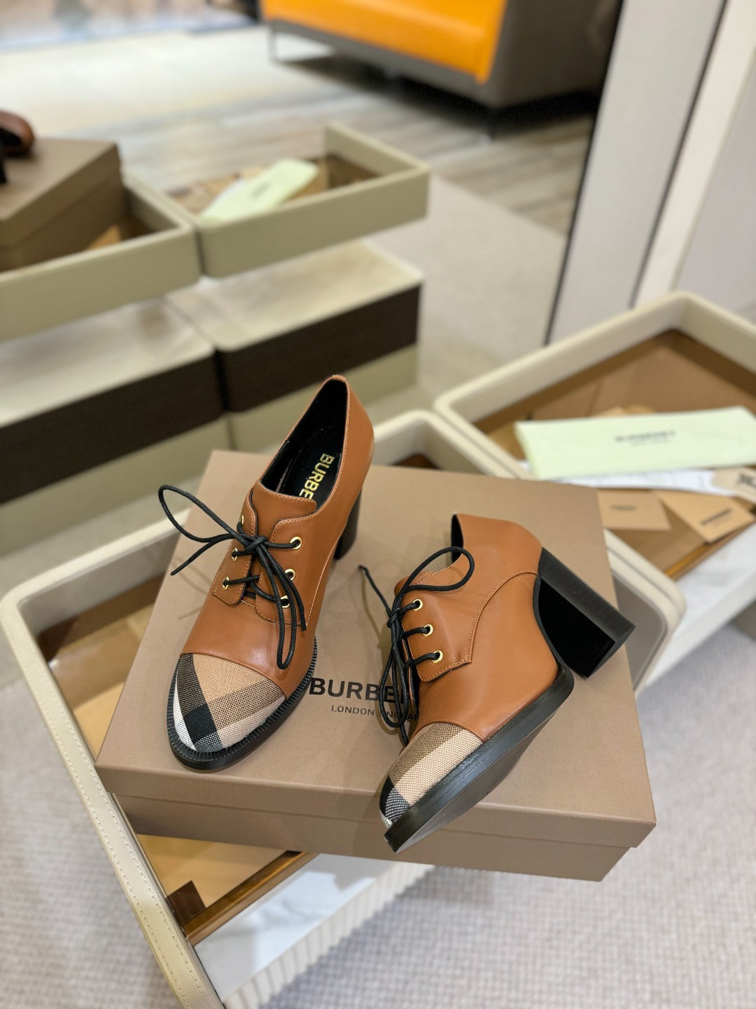 BURBERRY 26S LACE-UP HIGH HEELS 95 MM IN BROWN CALFSKIN