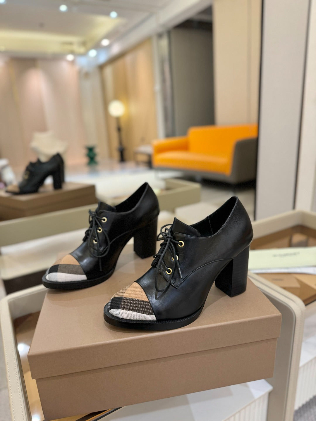 BURBERRY 26S LACE-UP HIGH HEELS 95 MM IN BLACK CALFSKIN