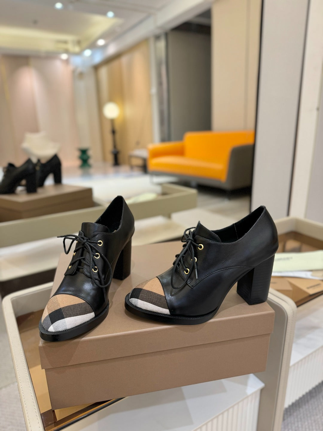 BURBERRY 26S LACE-UP HIGH HEELS 95 MM IN BLACK CALFSKIN