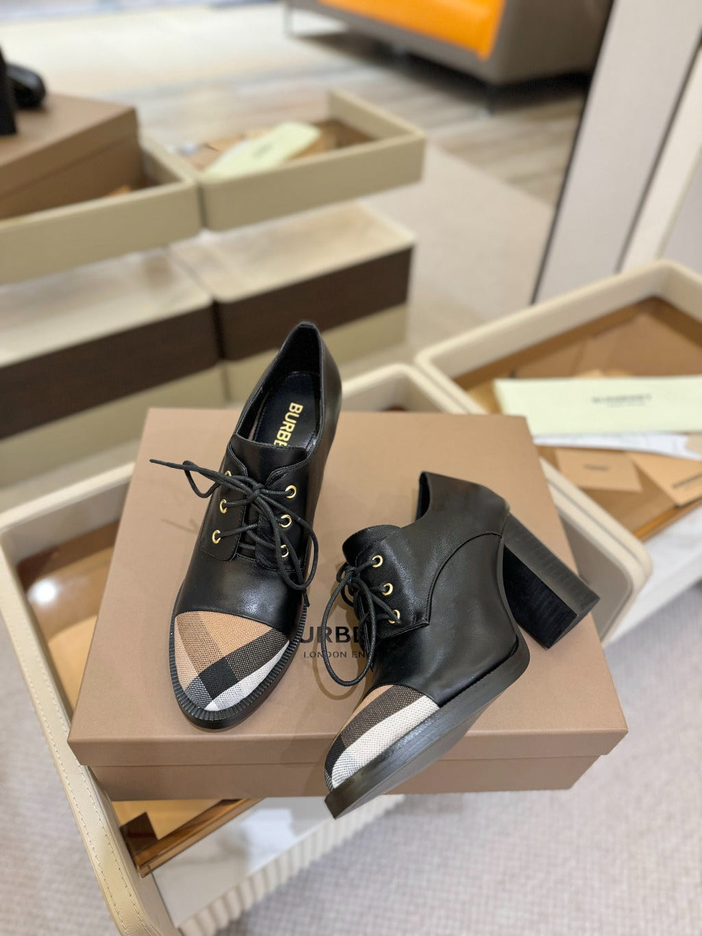 BURBERRY 26S LACE-UP HIGH HEELS 95 MM IN BLACK CALFSKIN
