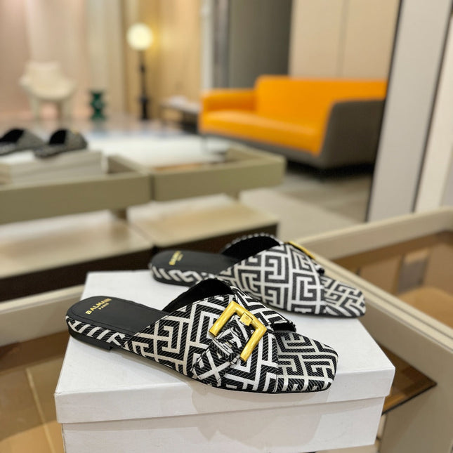 BALMAIN 26S SANDALS IN BLACK AND WHITE CANVAS
