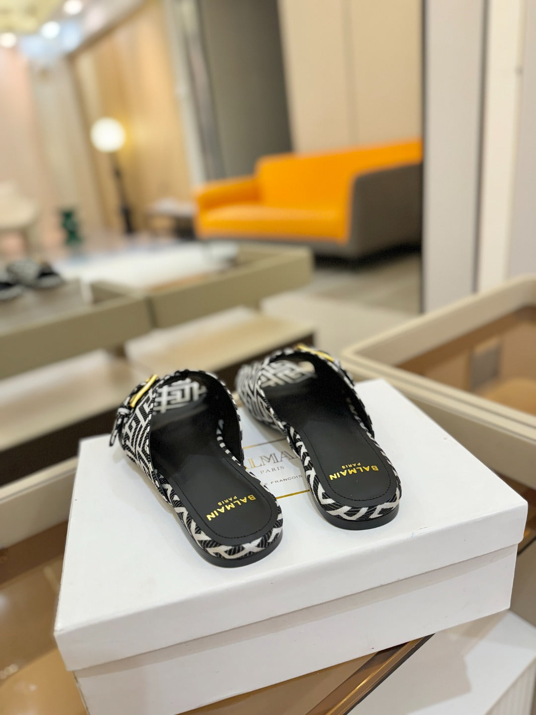 BALMAIN 26S SANDALS IN BLACK AND WHITE CANVAS